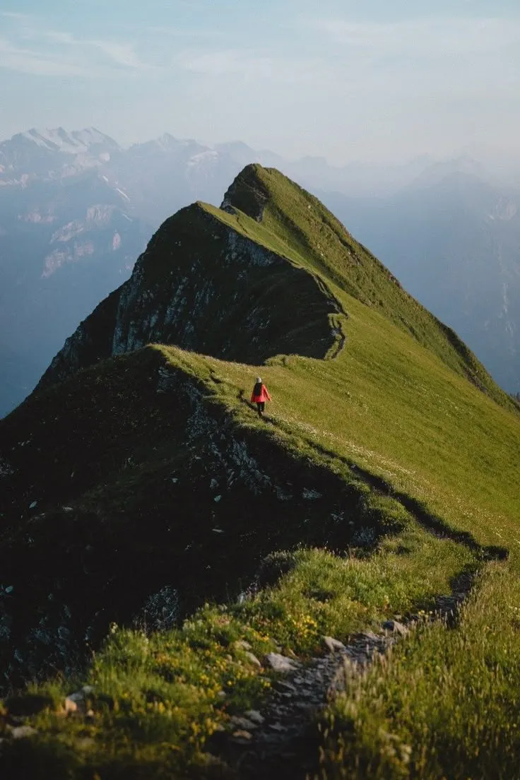 The 10 Best Hikes in Switzerland - alexandra taylor