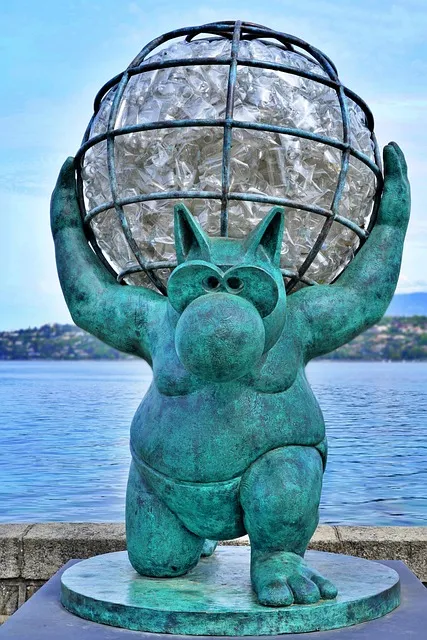 Free Hat Statue photo and picture