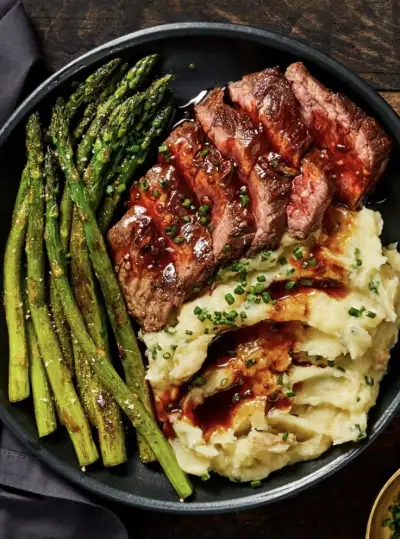 Bavette Steak & Roasted Garlic Pan Sauce