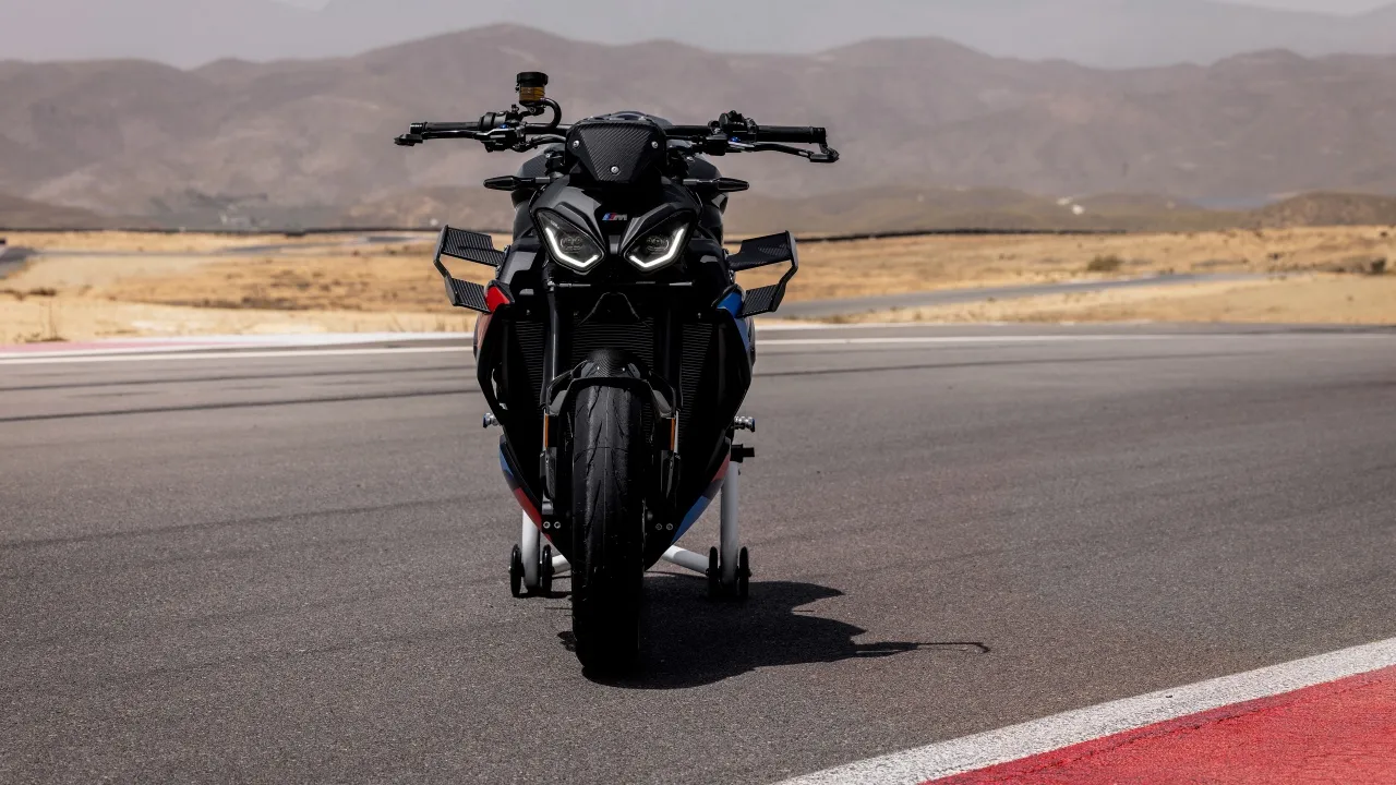 BMW M 1000 R, 2026, 5K, Asphalt