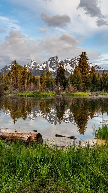 Free Mountains Lake photo and picture