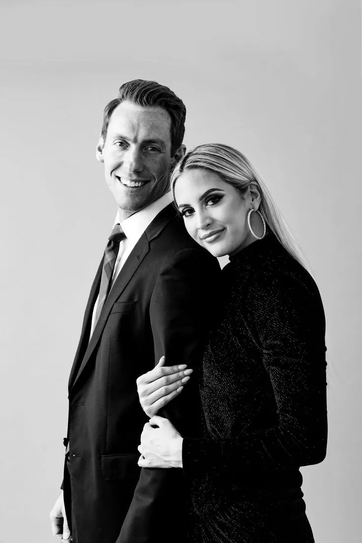 These Cute Christmas Card Photo Ideas Capture the Heart of the Holidays