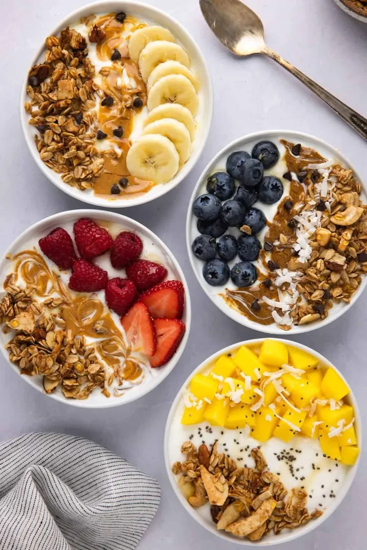Easy Yogurt Granola Bowls