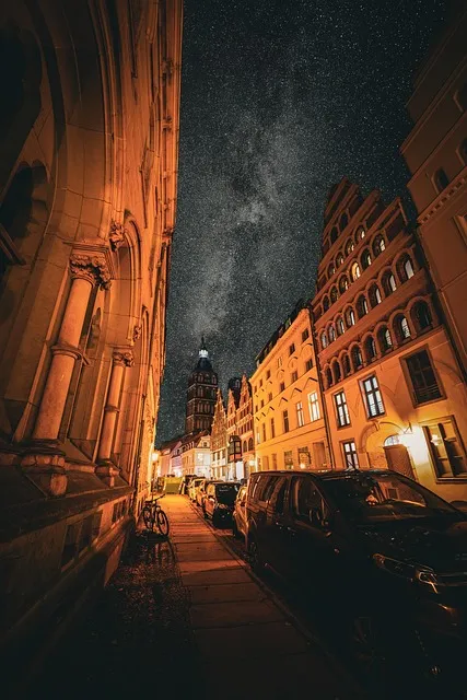 Free City Buildings Phone Wallpaper photo and picture