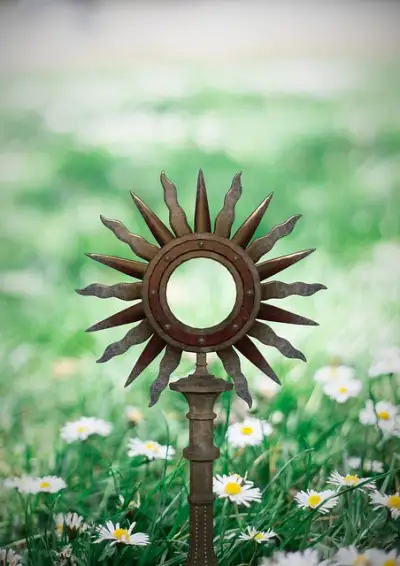 Free Garden Sunburst Sculpture photo and picture