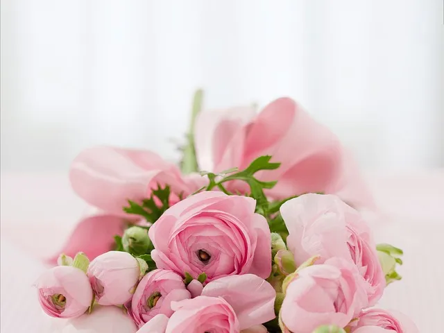 Free Bouquet Flowers photo and picture