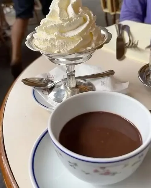 Paris France 🇫🇷 Travel | Hotels | Food | Tips on Instagram: "Dive into the exquisite world of Parisian hot chocolate. 🍫☕️ Share this delicious treat with your foodie friends. 🥰 🎥: 1- @florencelaceyx 2- @mariwka 3- @anneorion 4- @natalyjennings 5- @ma